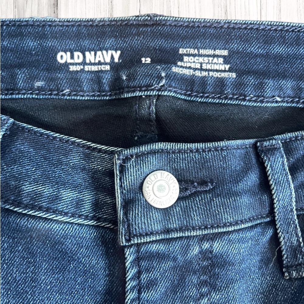 Old Navy Women’s Extra High Rise Rockstar Super Skinny Jeans Secret Slim Pockets - Picture 4 of 7